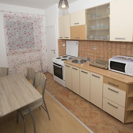 Downtown 3 Bedroom Apartment Sarajevo Exterior photo