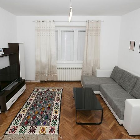 Downtown 3 Bedroom Apartment Sarajevo Exterior photo