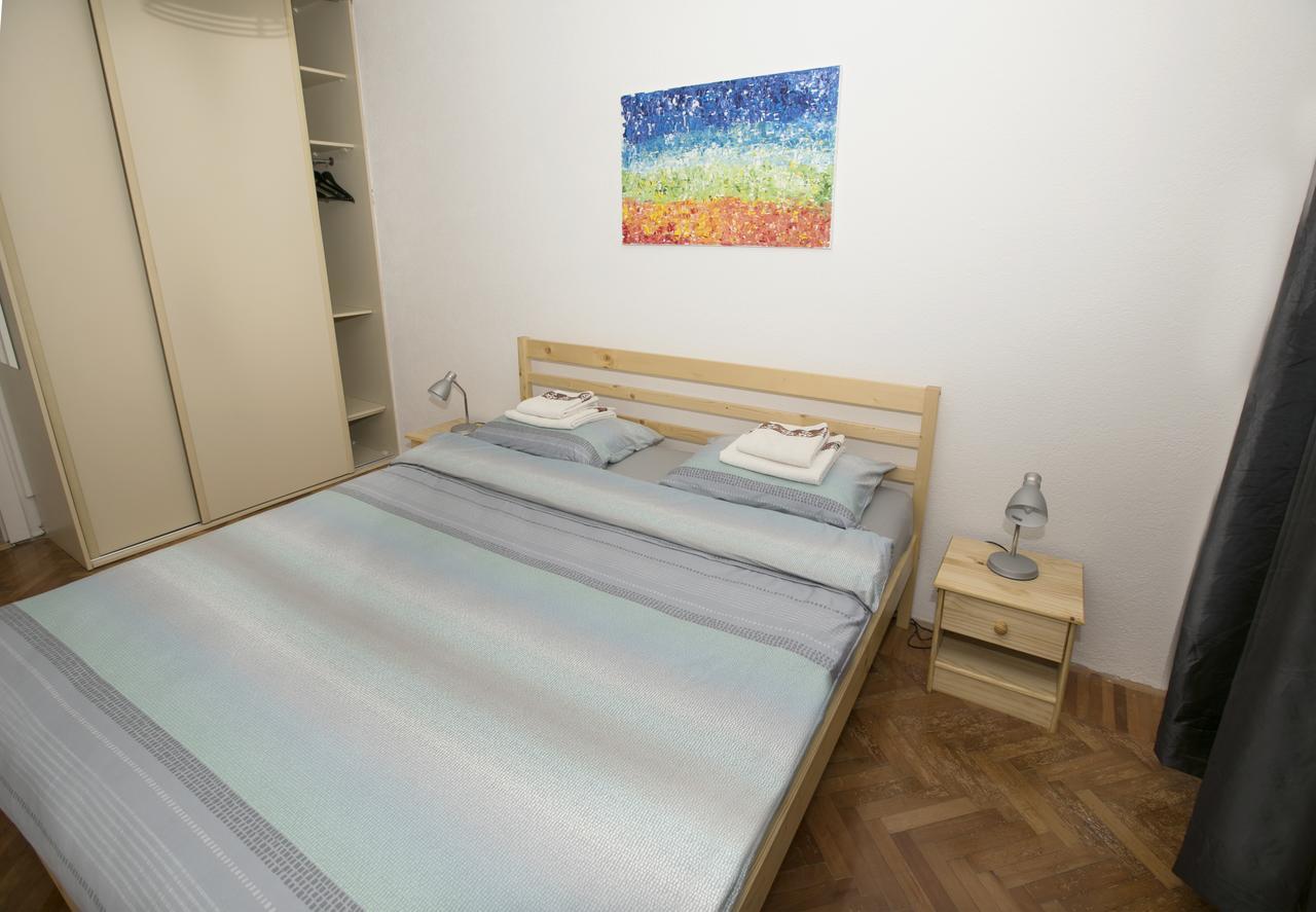 Downtown 3 Bedroom Apartment Sarajevo Exterior photo