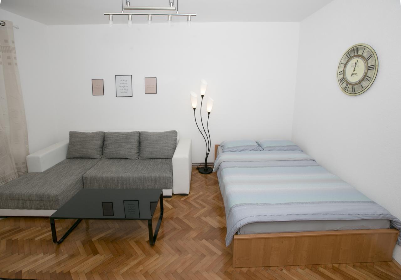 Downtown 3 Bedroom Apartment Sarajevo Exterior photo